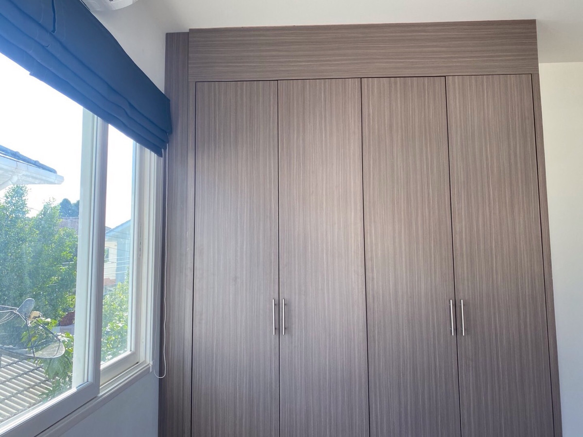 บ้านมีนบุรี-ร่มเกล้า : บ้านเดี่ยว2ชั้นให้เช่าหมู่บ้านเพอเฟครามคำแหง164  พื้นที่84.4ตารางวา 4ห้องนอน3ห้องน้ำ บ้านพร้อมอยู่พร้อมเฟอร์นิเจอร์ แอร์7ตัว ราคาเช่า 62,000 บาทต่อเดือน ค่าเช่า2ปี ราคา60,000บาท