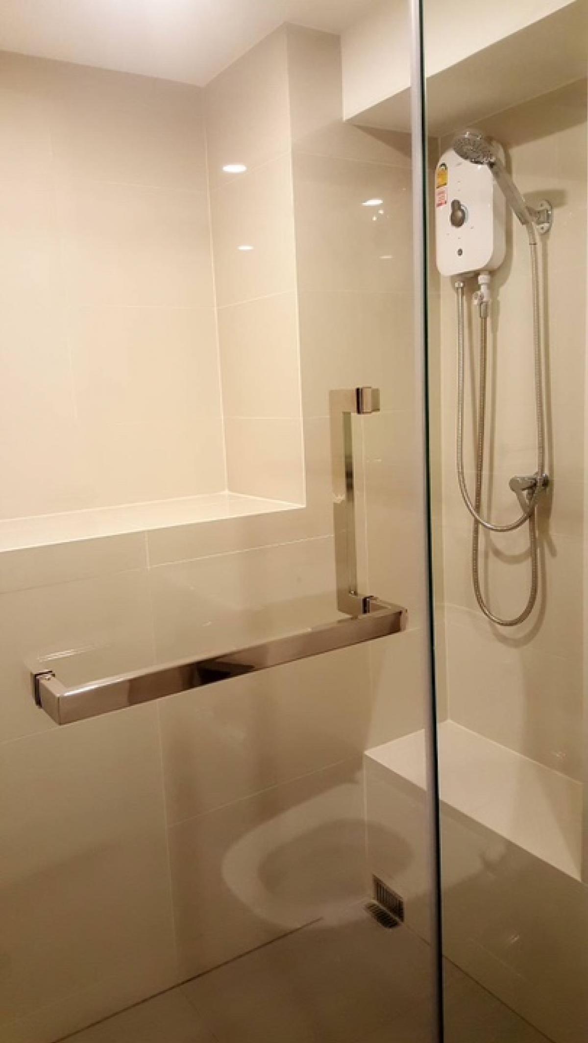 ให้เช่าคอนโดสาทร นราธิวาส : 📢👇ยูนิต Duplex ที่ Knightsbridge Prime Sathon เป็นหนึ่งในทำเลดีของย่านสาธร แต่งครบ วิวโล่ง พร้อมข้อเสนอพิเศษทำความสะอาด 2 ชั่วโมง 2 ครั้งต่อเดือน