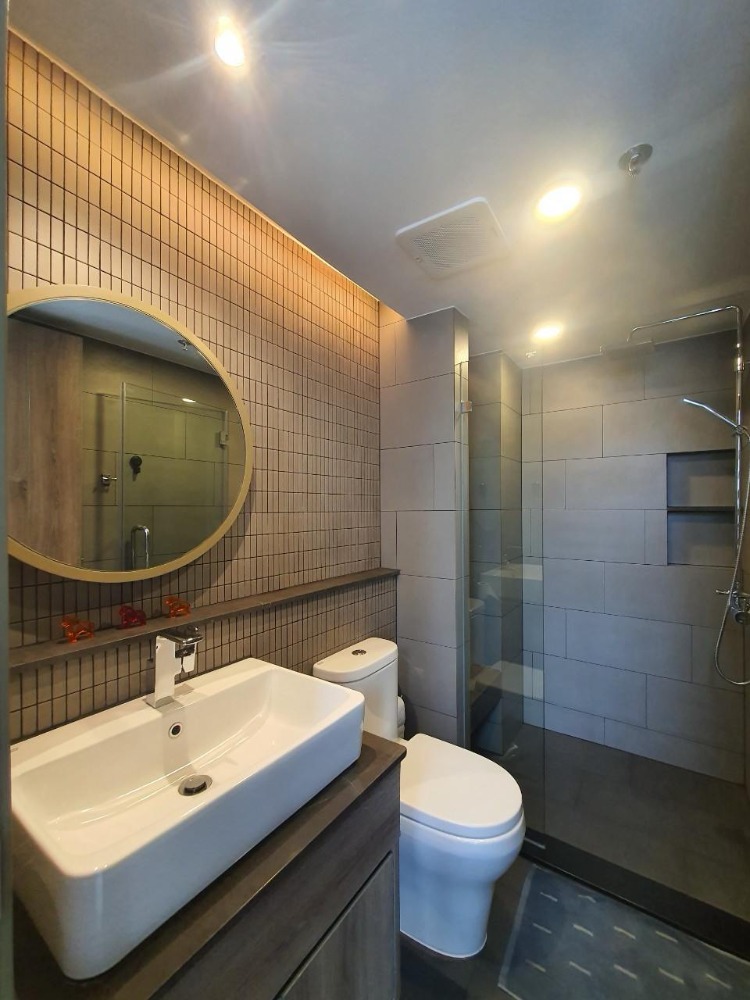 ให้เช่าคอนโดสยาม จุฬา สามย่าน : Cooper Siam【𝐑𝐄𝐍𝐓】🔥ความลงตัวของการใช้ชีวิตในห้อง Duplex สไตล์โมเดิร์น ที่ตอบโจทย์ไลฟ์สไตล์คนรุ่นใหม่🔥 ติดต่อไลน์ไอดี: @hacondo