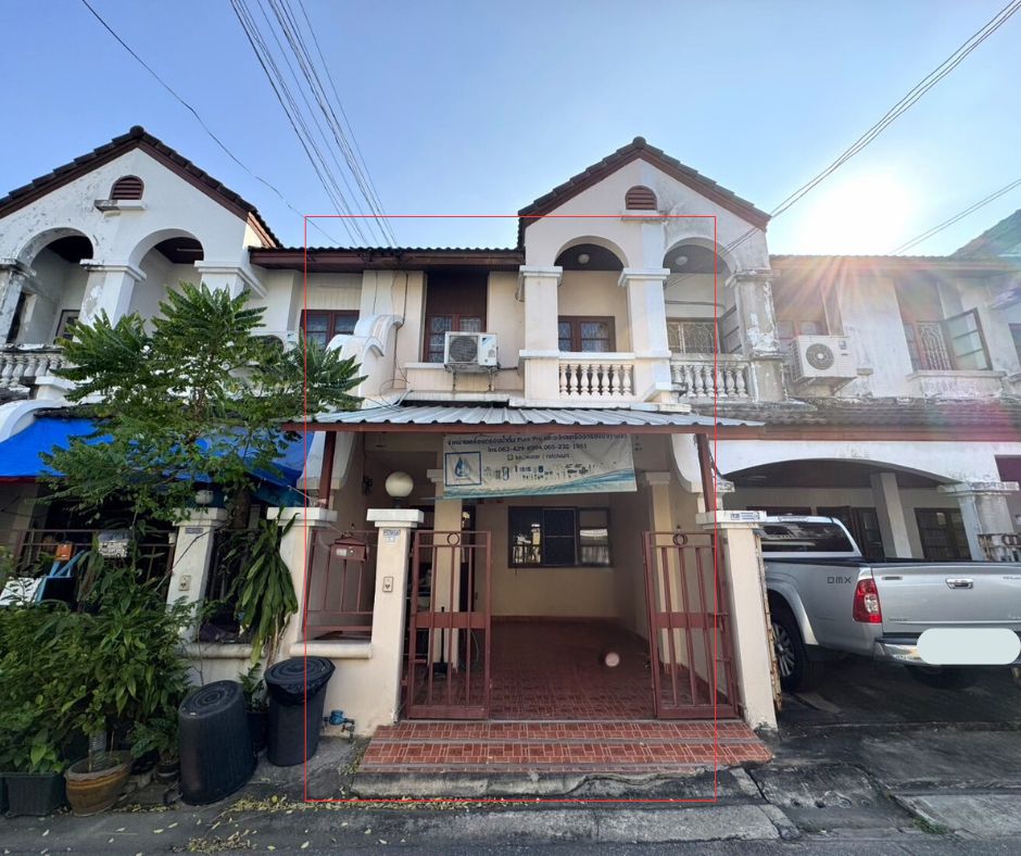 For SaleTownhomeChaengwatana, Muangthong : Second-hand 2-storey townhouse, Sailom Village, Chaeng Watthana-Pak Kret, good location, near the main road, convenient transportation