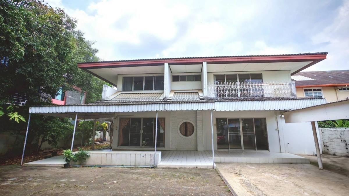ขายบ้านพัฒนาการ ศรีนครินทร์ : 189 หมู่บ้านปัญญา ถนนพัฒนาการ “เลขที่บ้านเป็นเบอร์มงคลและมีโลเคชั่นที่ดี สงบสุข...คือบ้านที่คุณกำลังตามหา“ ราคา  29.5 บาท ที่ดินเป็นสี่เหลี่ยมผืนผ้าขนาด151 ตารางวา หน้ากว้างมากถึง 20 ม.ลึก 30 ม. 29.5  คุณสุ 0624592959
