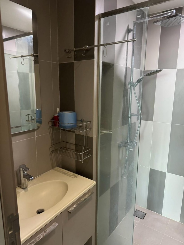 ให้เช่าคอนโดวงเวียนใหญ่ เจริญนคร : Teal Sathorn Taksin【𝐒𝐄𝐋𝐋 & 𝐑𝐄𝐍𝐓】🔥 คอนโดสไตล์โมเดิร์น ใจกลางเมือง ตกแต่งครบ สะดวกสบายทุกการเดินทาง 🔥 ติดต่อไลน์ไอดี: @hacondo