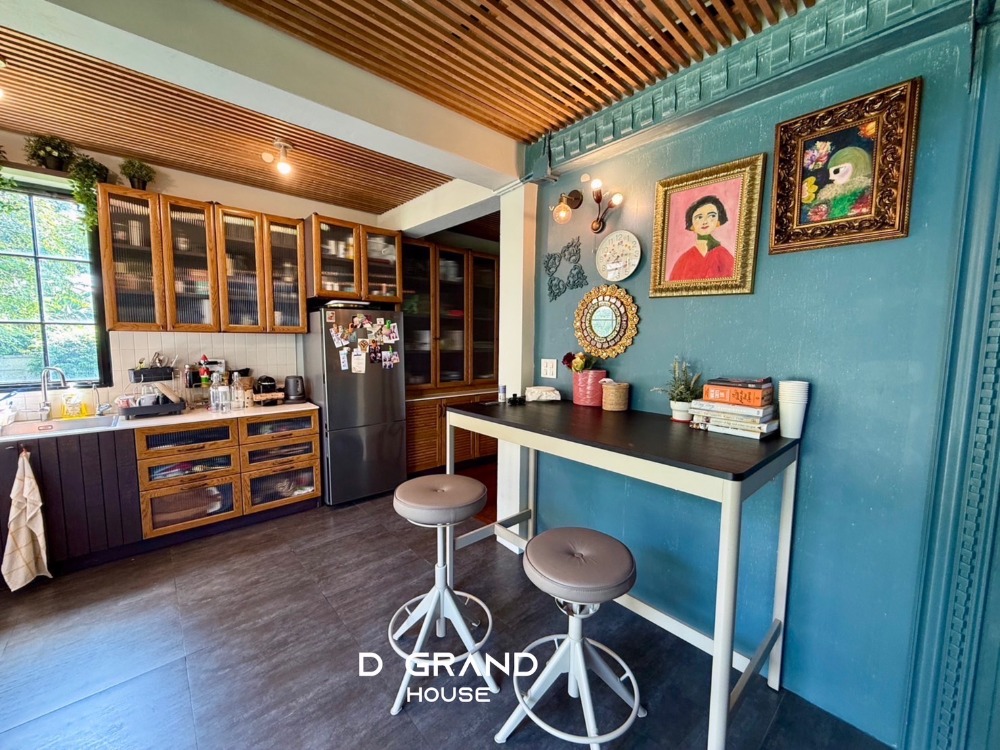 ขายที่ดินสาทร นราธิวาส : ขายที่ดิน 381 ตร.วา ใจกลางกรุงเทพฯ ซอยเย็นอากาศ ที่ดินทำเลดี ใกล้ถนนสาทร และถนนพระราม 4