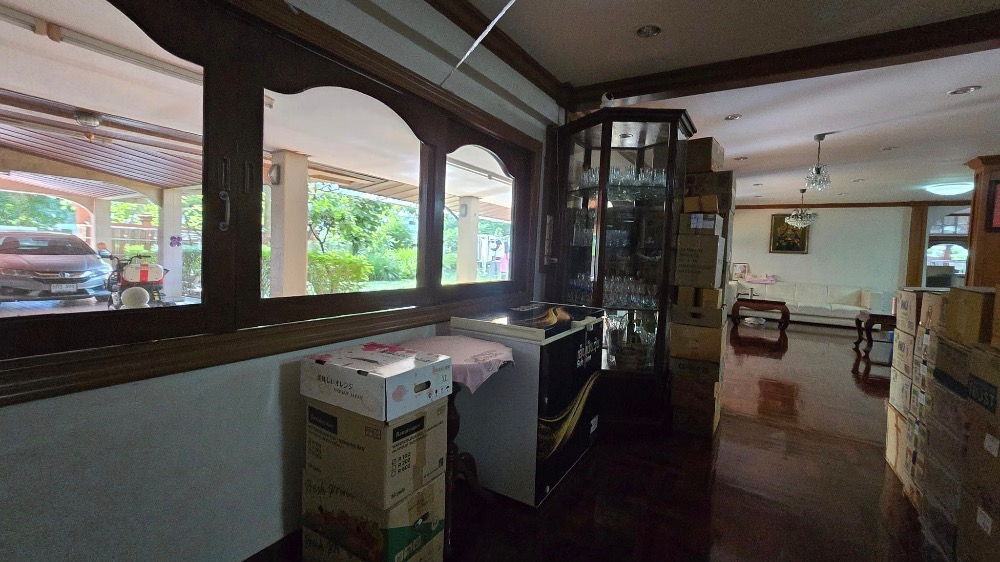 For SaleHousePattanakan, Srinakarin : For sale: 2-storey detached house, Panya Village Pattanakarn, Soi Pattanakarn 30, corner house