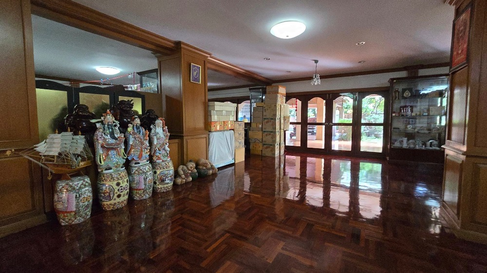 For SaleHousePattanakan, Srinakarin : For sale: 2-storey detached house, Panya Village Pattanakarn, Soi Pattanakarn 30, corner house