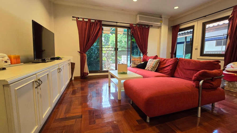 For SaleHousePattanakan, Srinakarin : For sale: 2-storey detached house, Panya Village Pattanakarn, Soi Pattanakarn 30, corner house