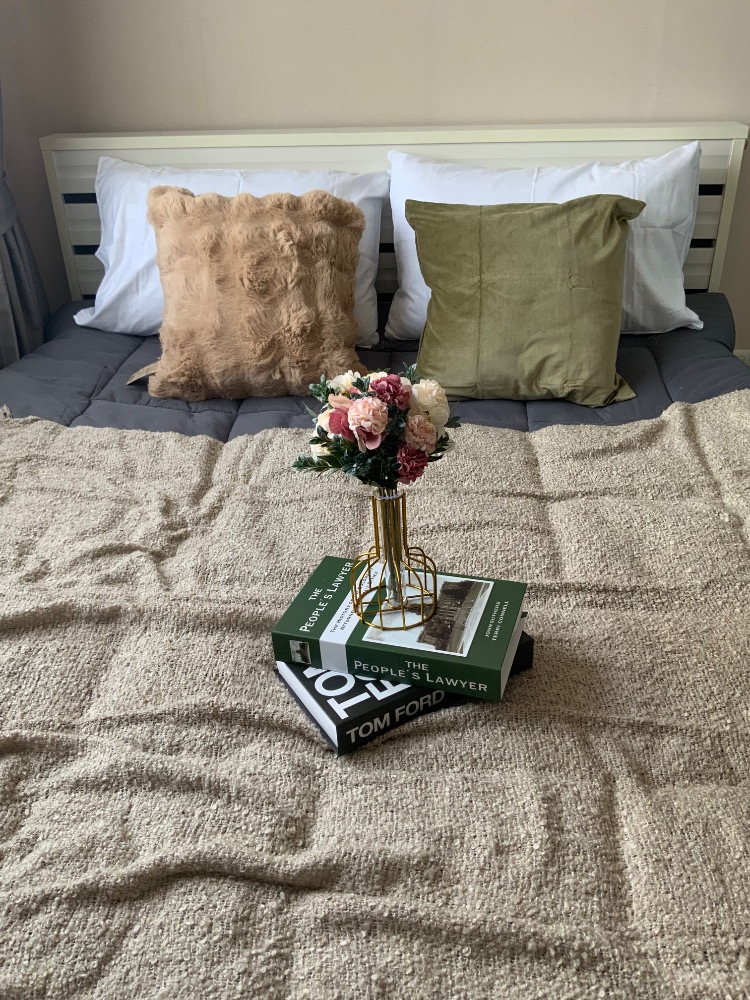 For SaleCondoPathum Thani,Rangsit, Thammasat : The owner sells it himself. The room is very beautiful. This is a current picture. You can make an appointment to see the room.