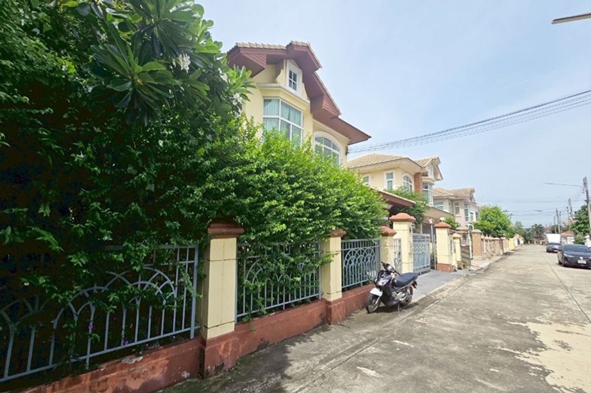 For SaleHousePathum Thani,Rangsit, Thammasat : For sale: 2-storey detached house, Phatsar 4, Rangsit, Khlong 3, Rangsit-Nakhon Nayok Road (for sale with tenant)