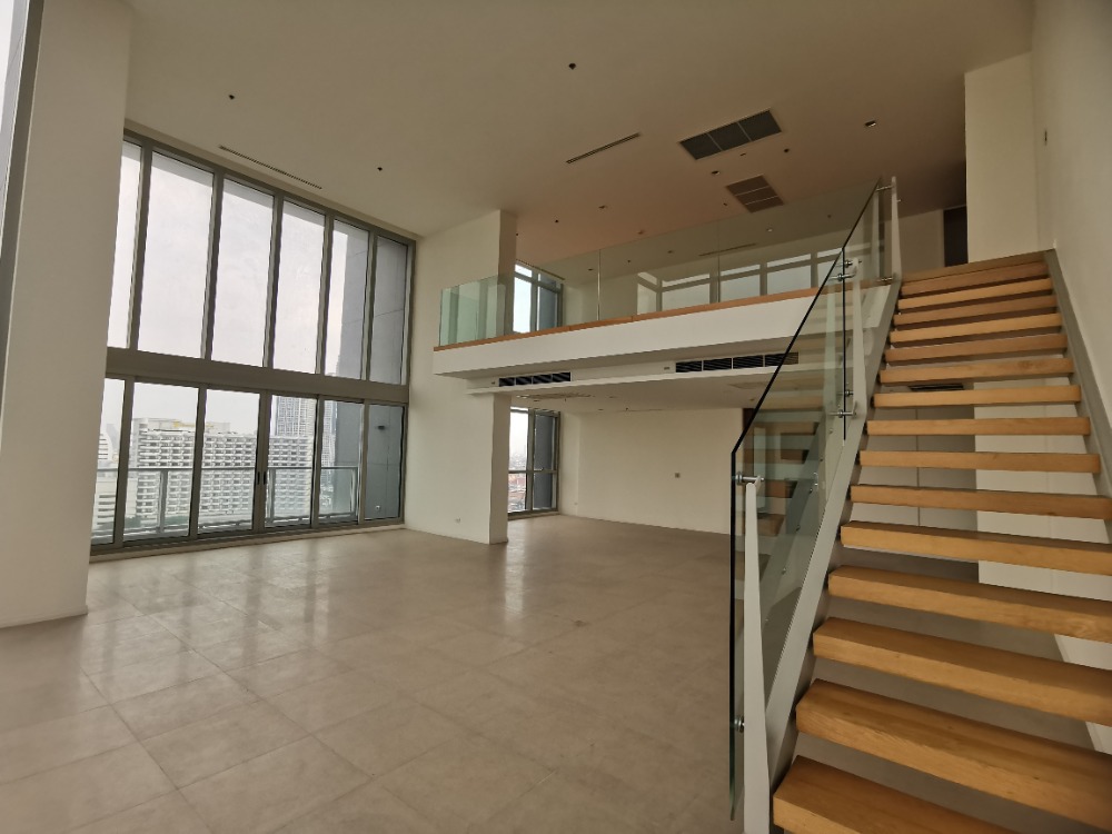 For SaleCondoWongwianyai, Charoennakor : • 𝐏𝐞𝐧𝐭𝐡𝐨𝐮𝐬𝐞 • 𝐓𝐡𝐞 𝐑𝐢𝐯𝐞𝐫 • 𝟓 𝐁𝐞𝐝 𝟔 𝐁𝐚𝐭𝐡 • 𝟑𝟖𝟓 𝐒𝐪𝐦. • 𝟏𝟎𝟕 𝐌𝐁 • 𝐃𝐮𝐩𝐥𝐞𝐱 𝐥  𝐑𝐢𝐯𝐞𝐫 𝐕𝐢𝐞𝐰 𝐋𝐢𝐧𝐞 𝐈𝐃 : 𝐕𝐚𝐬𝐬𝐢𝐥𝐲