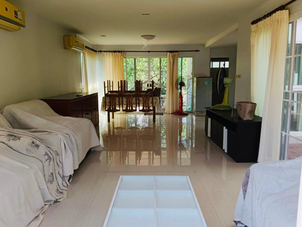 ขายบ้านระยอง : ขายบ้านเดี่ยวชั้นเดียว หลังมุม หมู่บ้านร็อคการ์เด้นบีช จ.ระยอง อำเภอแกลง บ้านรีโนเวทใหม่ รหัส : H8131