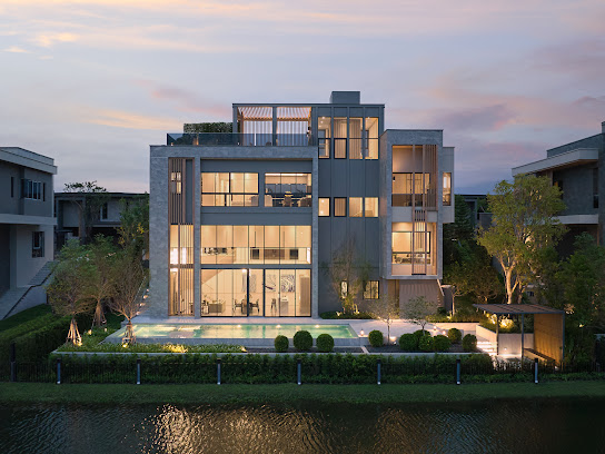 For SaleHouseLadkrabang, Suwannaphum Airport : ▪️Selling the last luxurious lakeside detached house, Lake Legend Bangna - Suvarnabhumi ▪️