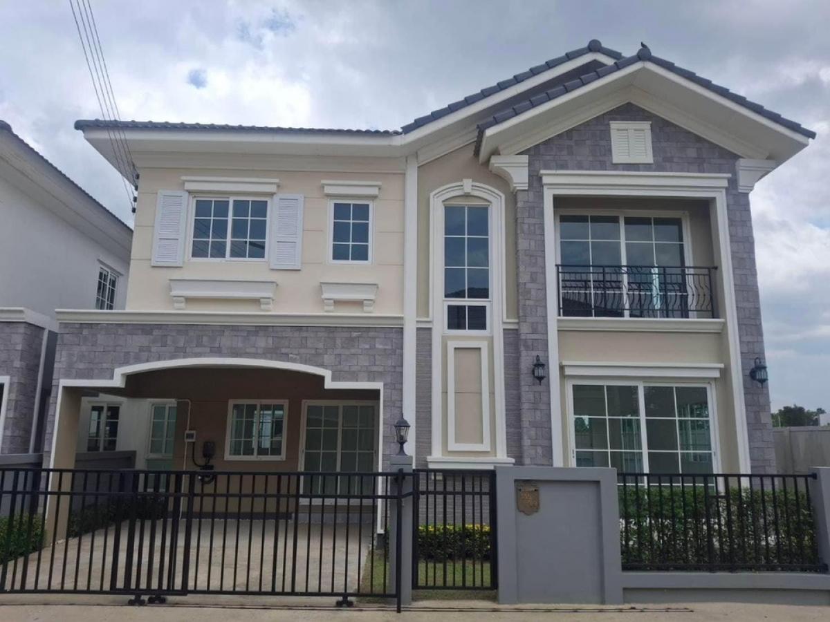 For SaleTownhomeChiang Rai : Single house for sale, Golden Village project, Big C 2 intersection, Chiang Rai Airport intersection, Ban Du Subdistrict, Mueang Chiang Rai District, Chiang Rai Province