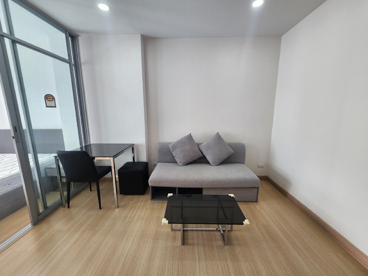 For RentCondoSamut Prakan,Samrong : Condo for rent Supalai Veranda Sukhumvit 117, make an appointment to view the room 👉line :  @pfbkk