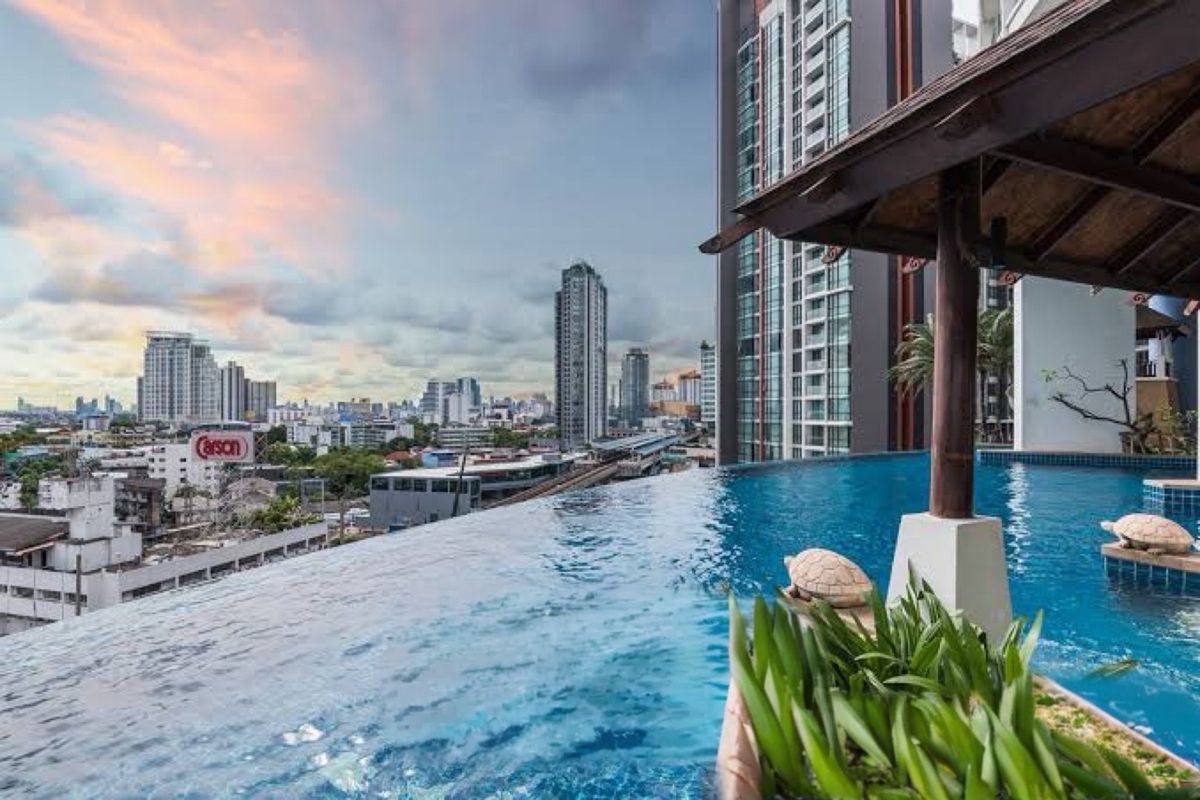 ให้เช่าคอนโดอ่อนนุช อุดมสุข : 🎉🎄RENT The Moon layout at condo skywalk residence 54sqm = 29,500 baht new Renovated! BTS Phrakhanong station!