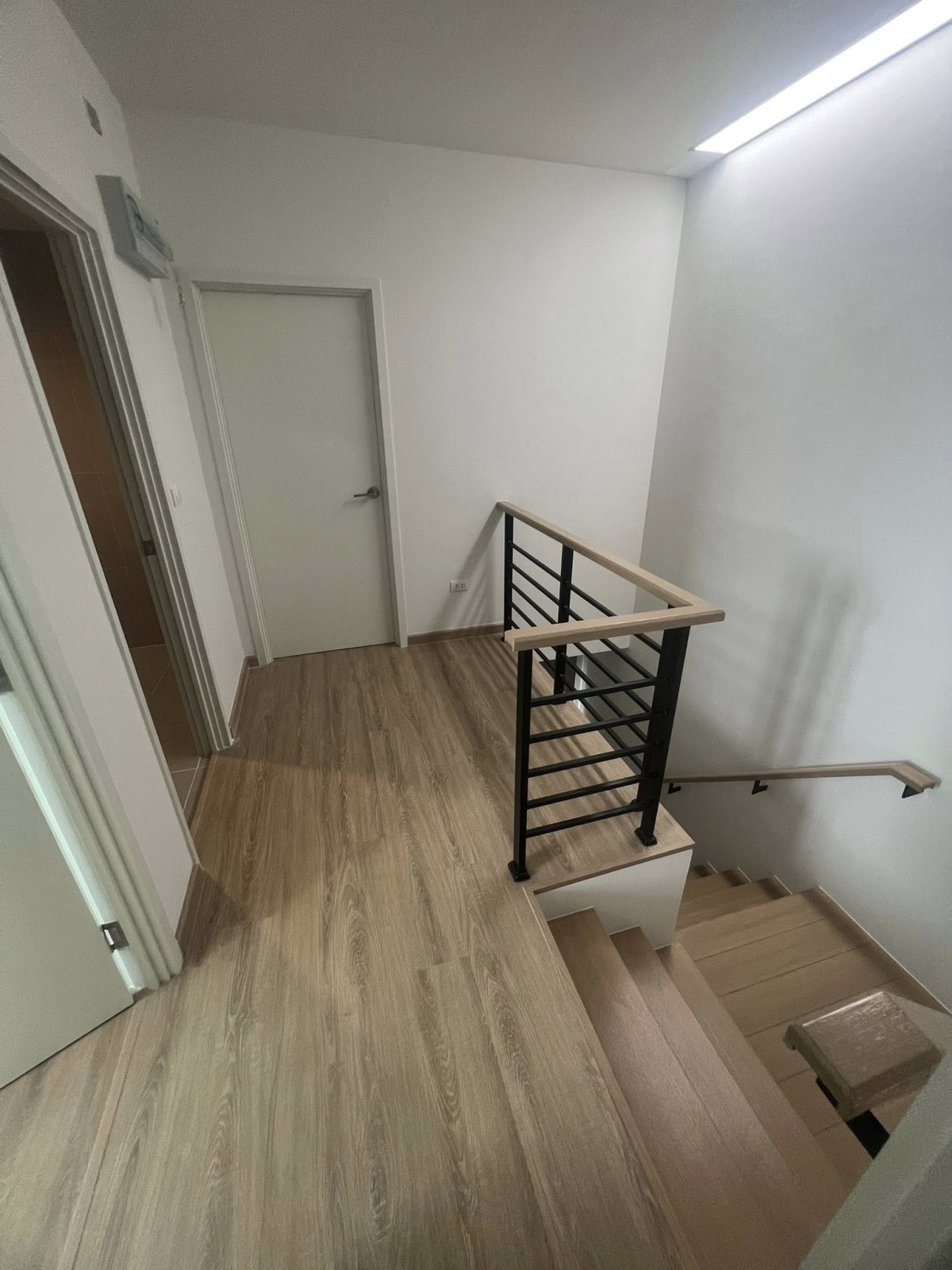 ขายทาวน์โฮมนวมินทร์ รามอินทรา : ขายทาวน์เฮ้าส์/ทาวน์โฮม เสนา วิลเลจ รามอินทรา กม.9 คันนายาว เขต คันนายาว กรุงเทพ CX-139781