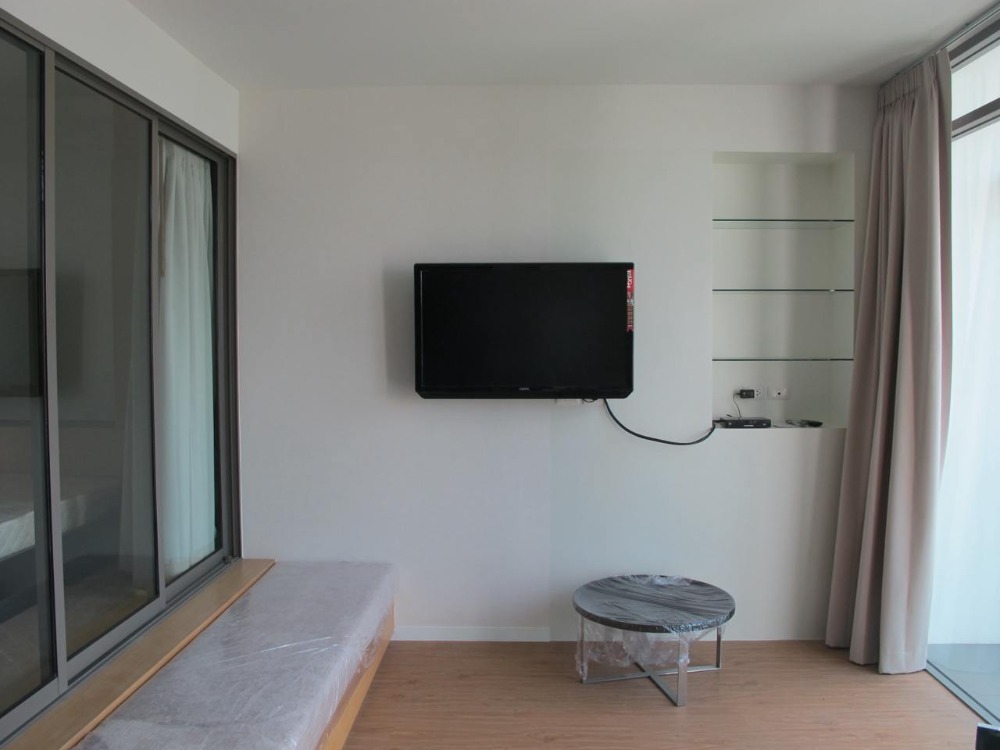 ขายคอนโดสีลม ศาลาแดง บางรัก : Siamese Surawong【𝐒𝐄𝐋𝐋】🔥การใช้ชีวิตในเมืองที่ไม่หยุดนิ่ง คอนโดที่ตอบสนองทุกไลฟ์สไตล์ พร้อมเข้าอยู่🔥 ติดต่อไลน์ไอดี: @hacondo