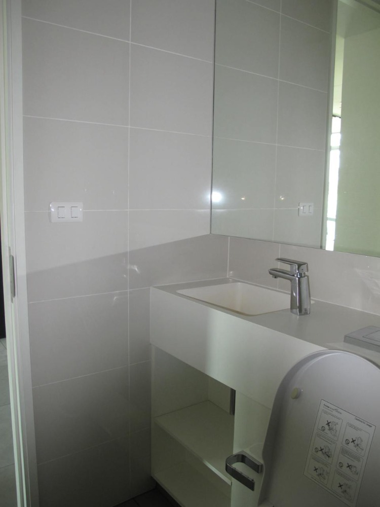 ขายคอนโดสีลม ศาลาแดง บางรัก : Siamese Surawong【𝐒𝐄𝐋𝐋】🔥การใช้ชีวิตในเมืองที่ไม่หยุดนิ่ง คอนโดที่ตอบสนองทุกไลฟ์สไตล์ พร้อมเข้าอยู่🔥 ติดต่อไลน์ไอดี: @hacondo