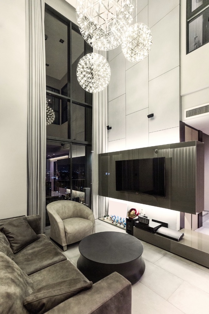 ขายคอนโดวงเวียนใหญ่ เจริญนคร : Teal Sathorn Taksin【𝐒𝐄𝐋𝐋】🔥คอนโดหรูระดับพรีเมียม เฟอร์นิเจอร์จัดเต็มและการบิ้วอินที่ไม่เหมือนใคร พร้อมเข้าอยู่🔥 ติดต่อไลน์ไอดี: @hacondo