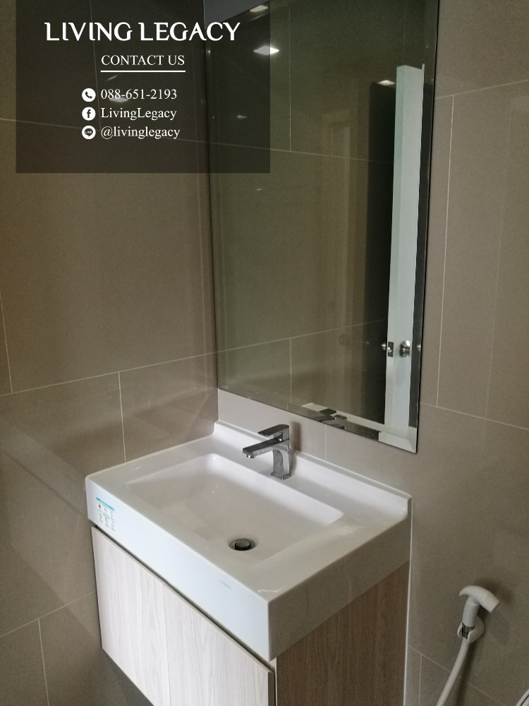 For RentCondoPattanakan, Srinakarin : SLOR4G Condo for rent Rich Park @ Triple Station 27 sq m. 23rd floor line id : @livinglegacy tel : 088-651-2193