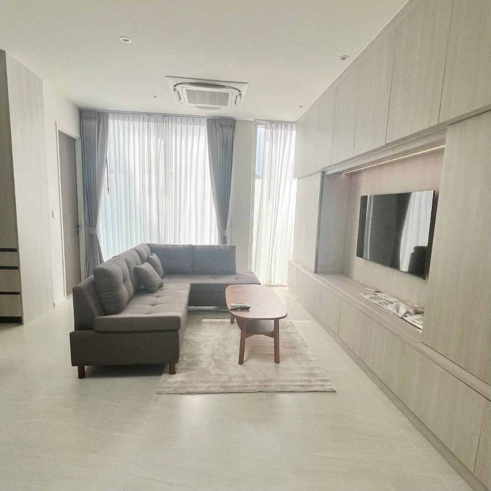 ให้เช่าบ้านพระราม 9 เพชรบุรีตัดใหม่ RCA : Noble Terra Rama 9 for rent