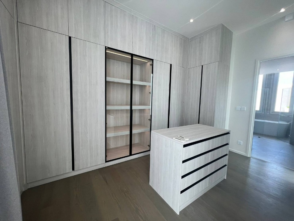 ให้เช่าบ้านพระราม 9 เพชรบุรีตัดใหม่ RCA : Noble Terra Rama 9 for rent