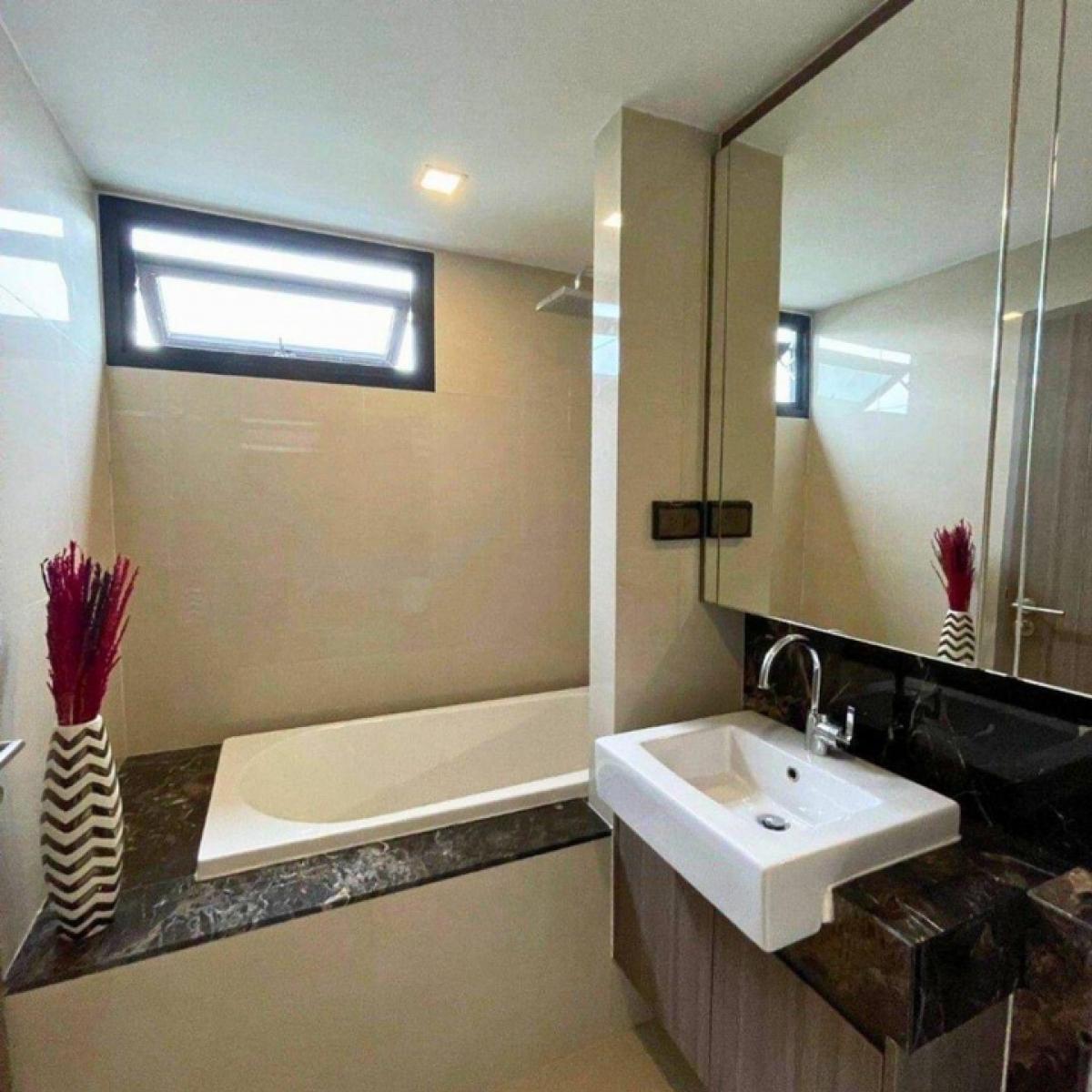 For SaleCondoSukhumvit, Asoke, Thonglor : Condo for sale Art@Thonglor 25 size 72.5 Sq.m 2 bed 2 bath only 10.49 MB !! Contact 086-795-9997 (Jimmy)