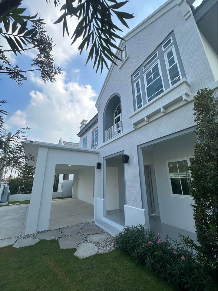 ให้เช่าบ้านบางนา แบริ่ง ลาซาล : ให้เช่า Villaggio 3 ศรีนครินทร์-บางนา 4 ห้องนอน 5 ห้องน้ำ (เจ้าของปล่อยเอง) บ้านใหม่ทำเลดี ติดคลับเฮาส์