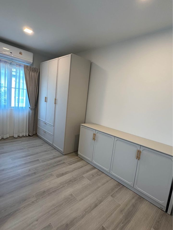 ให้เช่าบ้านบางนา แบริ่ง ลาซาล : ให้เช่า Villaggio 3 ศรีนครินทร์-บางนา 4 ห้องนอน 5 ห้องน้ำ (เจ้าของปล่อยเอง) บ้านใหม่ทำเลดี ติดคลับเฮาส์