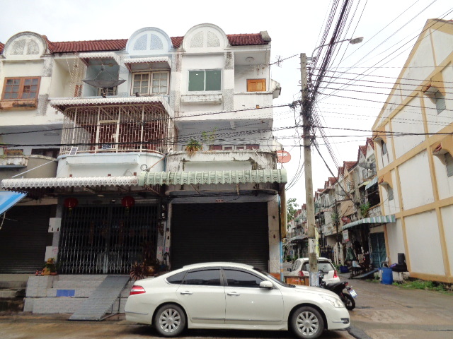 For SaleShop HouseThaphra, Talat Phlu, Wutthakat : 🚩 H1222 Commercial building for sale, corner building, Sathorn Grand Ville project, behind Sampeng 2, Kanlapaphruek Road, Bang Khae, Phasi Charoen District, Bangkok