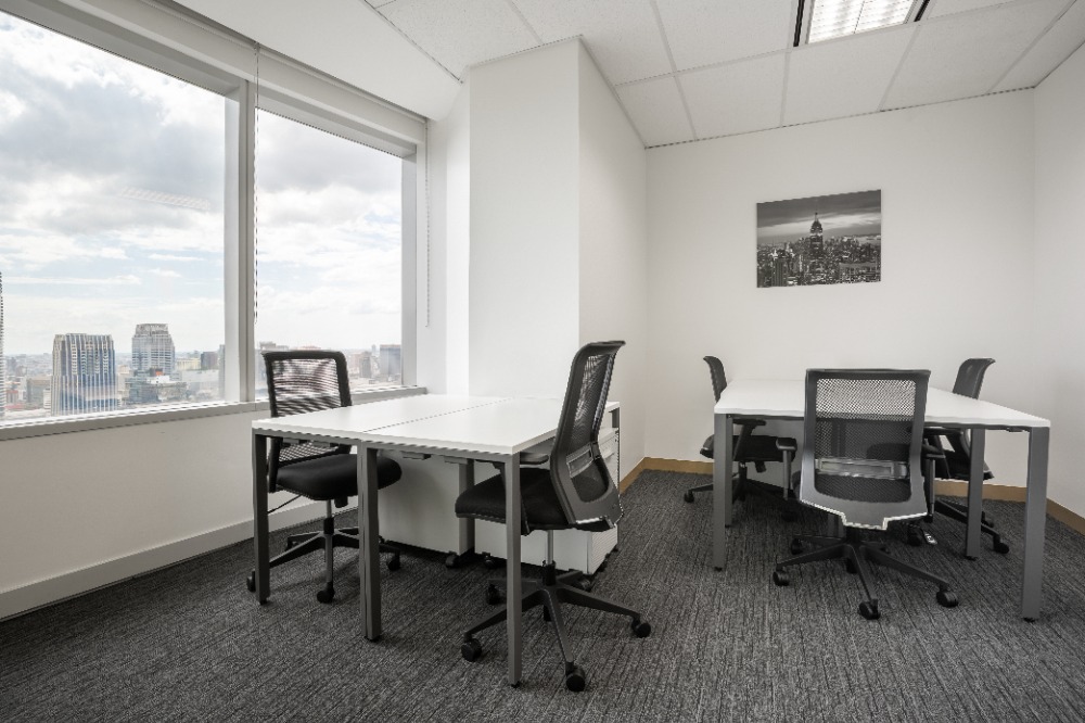 ให้เช่าสำนักงานวิทยุ ชิดลม หลังสวน : All-inclusive access to professional office space for 1 person in Regus CRC Tower - All Seasons Place