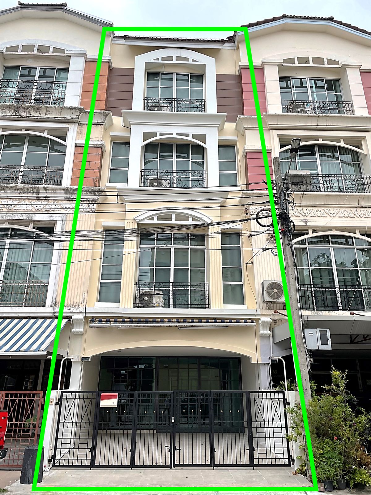 ให้เช่าโฮมออฟฟิศลาดพร้าว เซ็นทรัลลาดพร้าว : ⚡สุดคุ้ม⚡ให้เช่าบ้านกลางเมืองรัชดาลาดพร้าว 4 ชั้น รีโนเวทใหม่ทั้งหลัง ติดถนนใหญ่ เดินถึงMRTลาดพร้าว ให้เช่าโฮมออฟฟิศลาดพร้าว โฮมออฟฟิศรถไฟฟ้ารัชดา บ้านเช่าลาดพร้าวเหมาะทำออฟฟิศ อยู่อาศัย