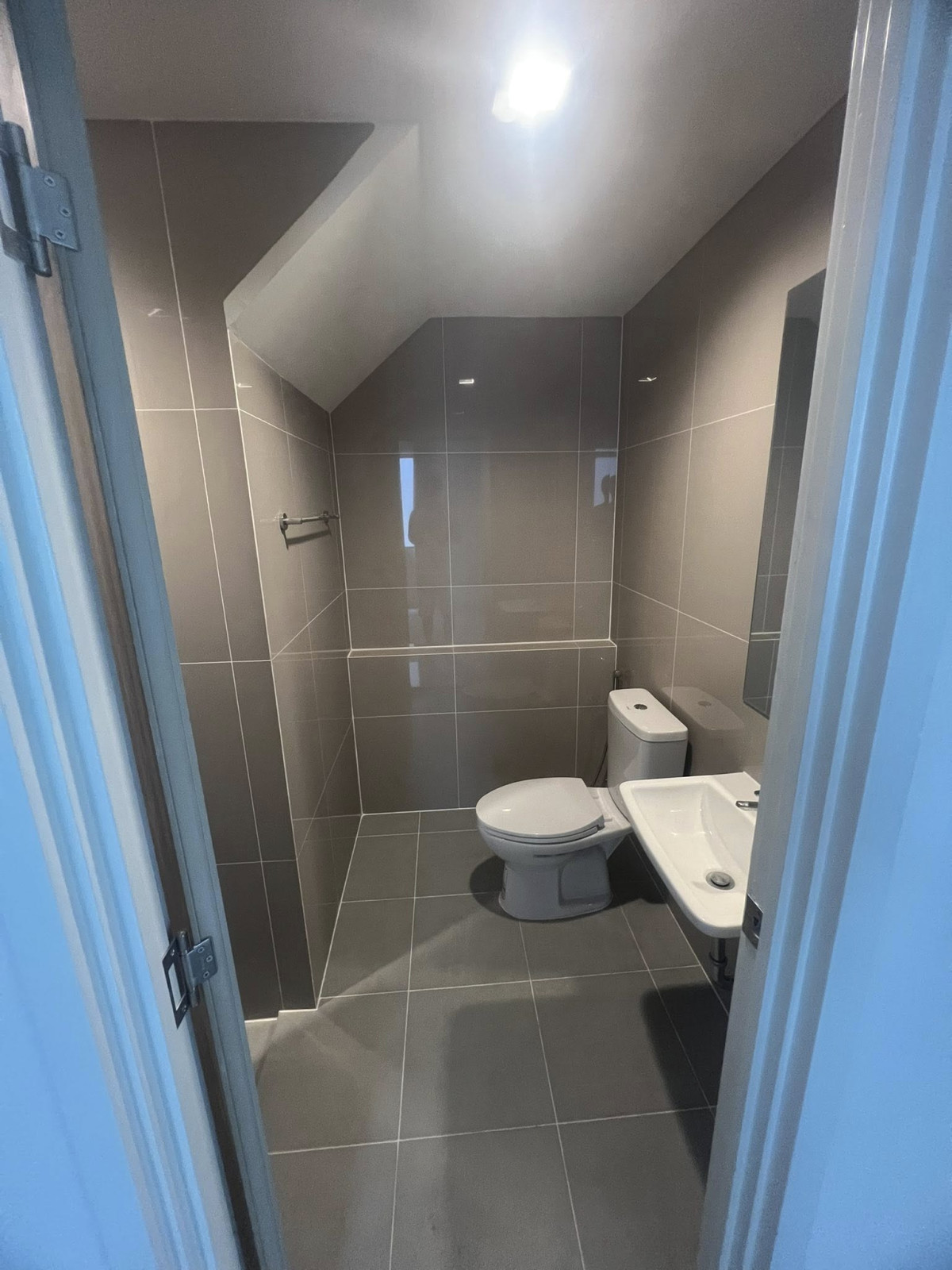 ขายทาวน์โฮมนวมินทร์ รามอินทรา : ขายทาวน์เฮ้าส์/ทาวน์โฮม เสนา วิลเลจ รามอินทรา กม.9 คันนายาว เขต คันนายาว กรุงเทพ CX-139781