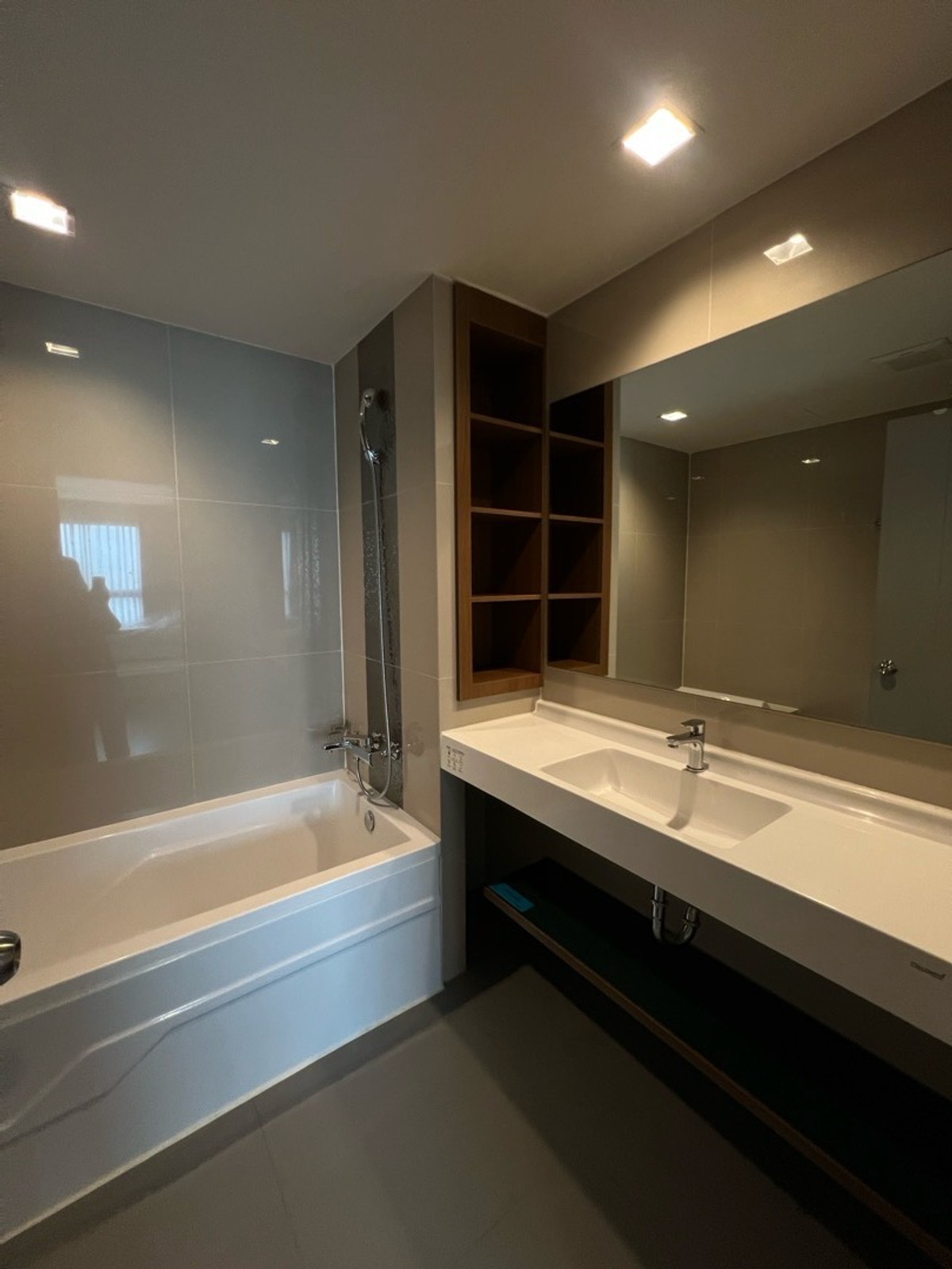 For RentCondoOnnut, Udomsuk : For rent, new room, Ideo S93, beautiful room, very wide balcony, same floor as swimming pool, 30 meters, BTS Bang Chak