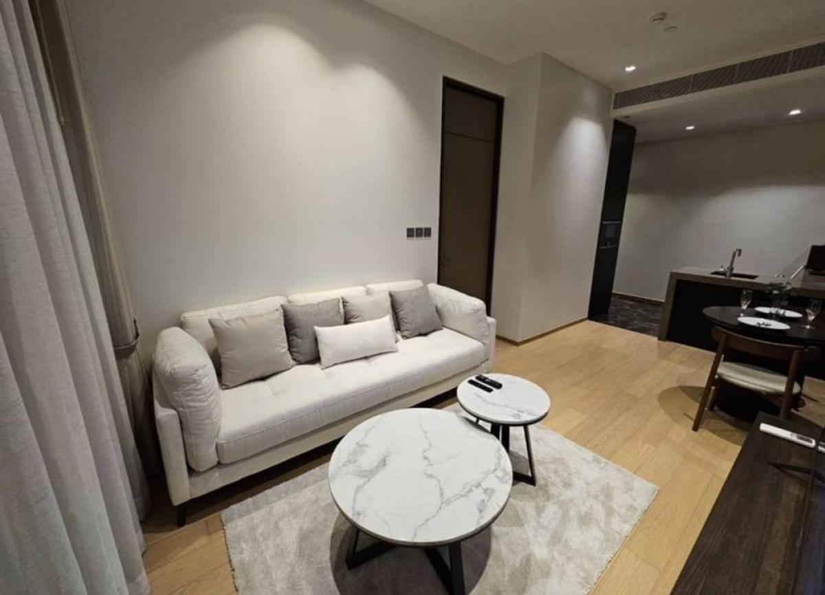 For SaleCondoWitthayu, Chidlom, Langsuan, Ploenchit : Condo for sale 28 Chidlom size 47 Sq.m 1 bed 1 bath only 14.99 MB| Rent 50,000 contact 086-795-9997 (Jimmy)