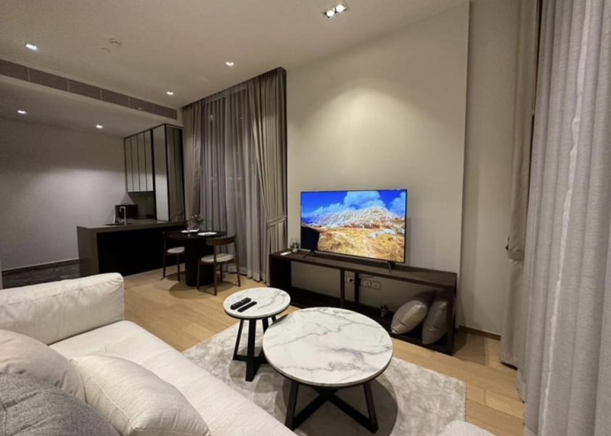 For SaleCondoWitthayu, Chidlom, Langsuan, Ploenchit : Condo for sale 28 Chidlom size 47 Sq.m 1 bed 1 bath only 14.99 MB| Rent 50,000 contact 086-795-9997 (Jimmy)