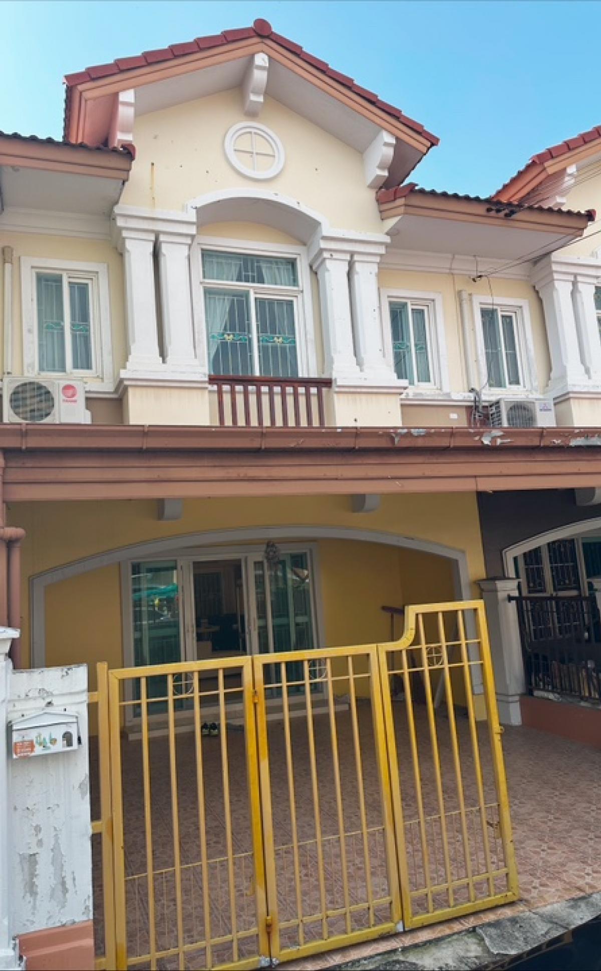 For RentTownhomeVipawadee, Don Mueang, Lak Si : Beautiful townhouse for rent, 7/1 Don Mueang, convenient transportation
