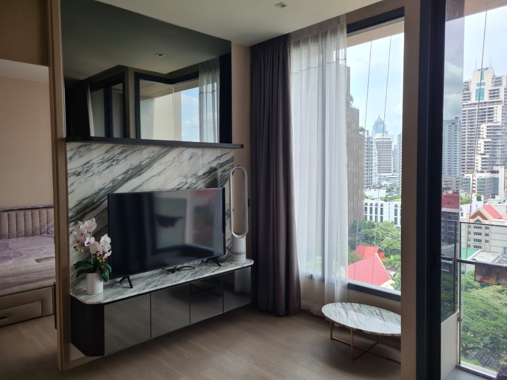 ขายคอนโดสุขุมวิท อโศก ทองหล่อ : ดีที่สุด! The Esse Asoke 1 นอน 48sqm ราคาหายาก สุขมวิท จะอยู่เองหรือลงทุนก็คุ้มมาก ๆ