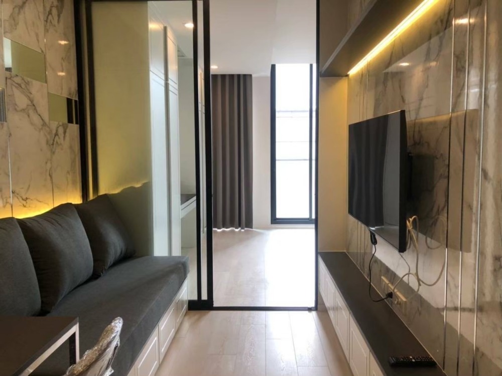 ขายคอนโดวิทยุ ชิดลม หลังสวน : 🔥Project : Noble Ploenchit🔥  ติดรถไฟฟ้า เพลินจิต ชั้นสูง ทำเลดี 1 นอน 44sqm เพียง 10 ล้านเท่านั้น!