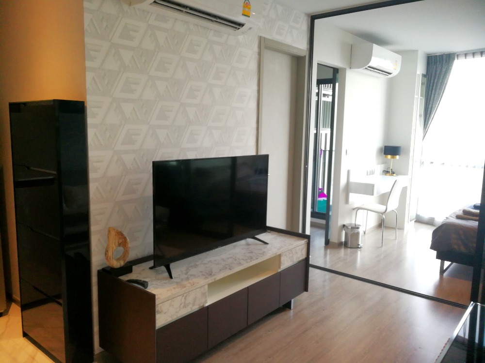 1 Bed at Rhythm Ekkamai for rent Loading...
