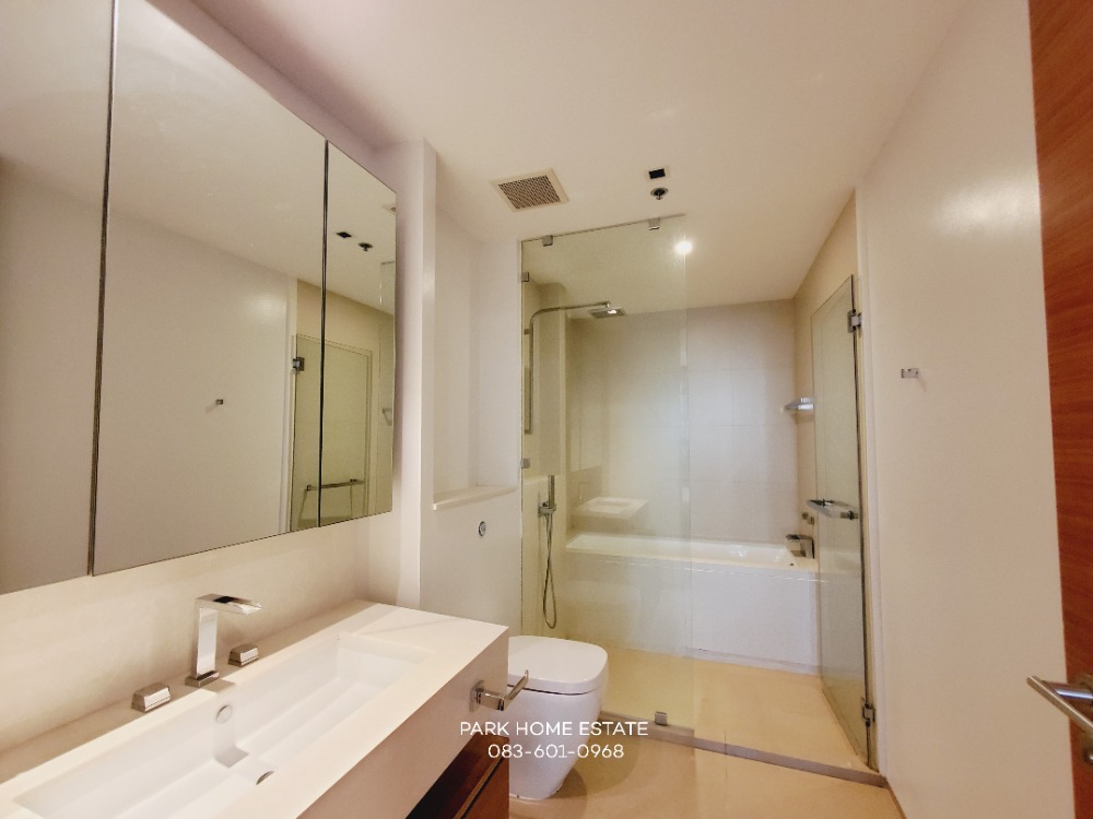 For RentCondoWongwianyai, Charoennakor : For rent : The River The River . 2 Bedroom River View 📞 Line : @pukkhome (with @)