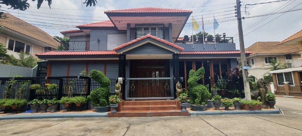 For SaleHouseNawamin, Ramindra : For Sale: Two-Story Detached House in Suchawadee Village, Sukhaphiban 5, Sai Mai District