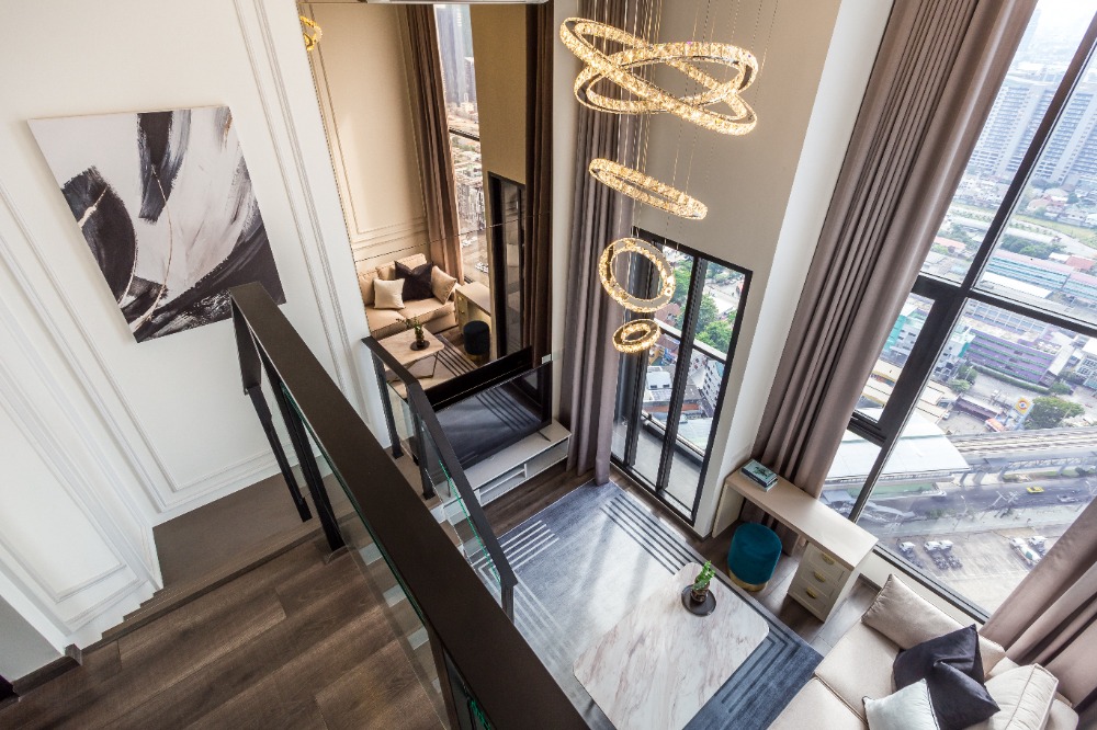 For RentCondoKasetsart, Ratchayothin : 🔥For urgent rent🔥 Knightsbridge Space Ratchayothin, high ceiling room, ready to move in, complete electrical appliances and furniture, near BTS Phahon Yothin 24