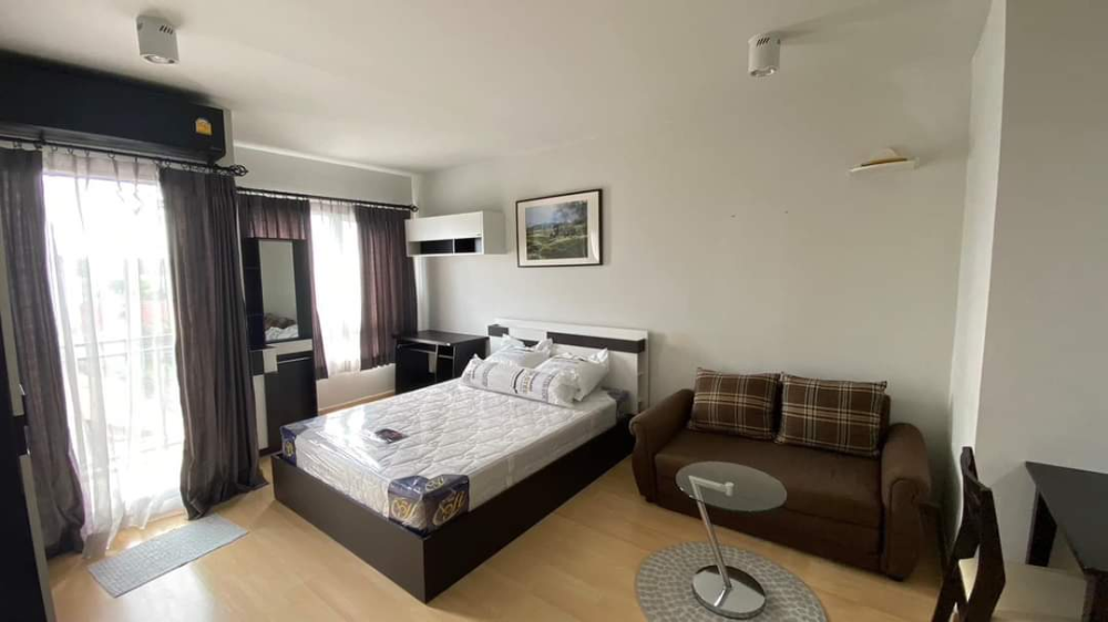 For SaleCondoLadkrabang, Suwannaphum Airport : Condo for sale: Iris Avenue Onnut Wongwan, Building 5, 3rd floor, open view, size 28.00 sq m., price 1,080,000 baht.