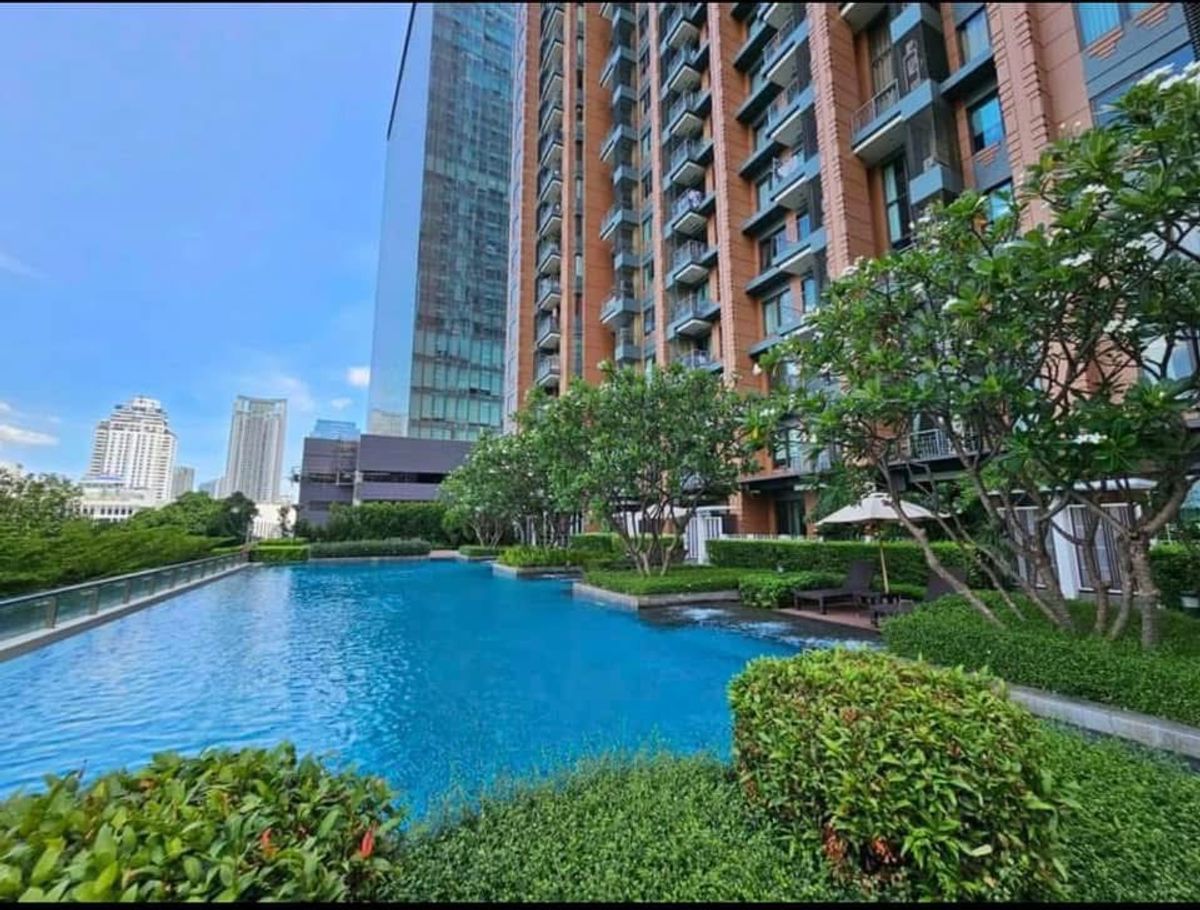 For SaleCondoRama9, Petchburi, RCA : VILLA ASOKE 40 SQM, 30th floor+, only 5.2MB. This price is only for year 67.