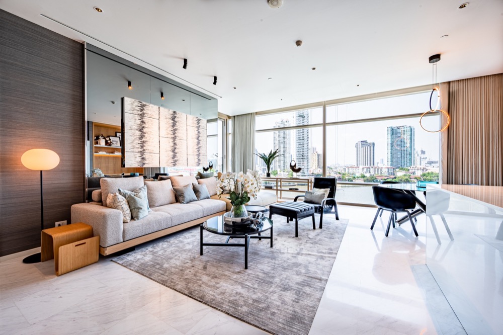 For RentCondoSathorn, Narathiwat : Super Luxury Condominium with over 73 floors on the banks of the Chao Phraya River.