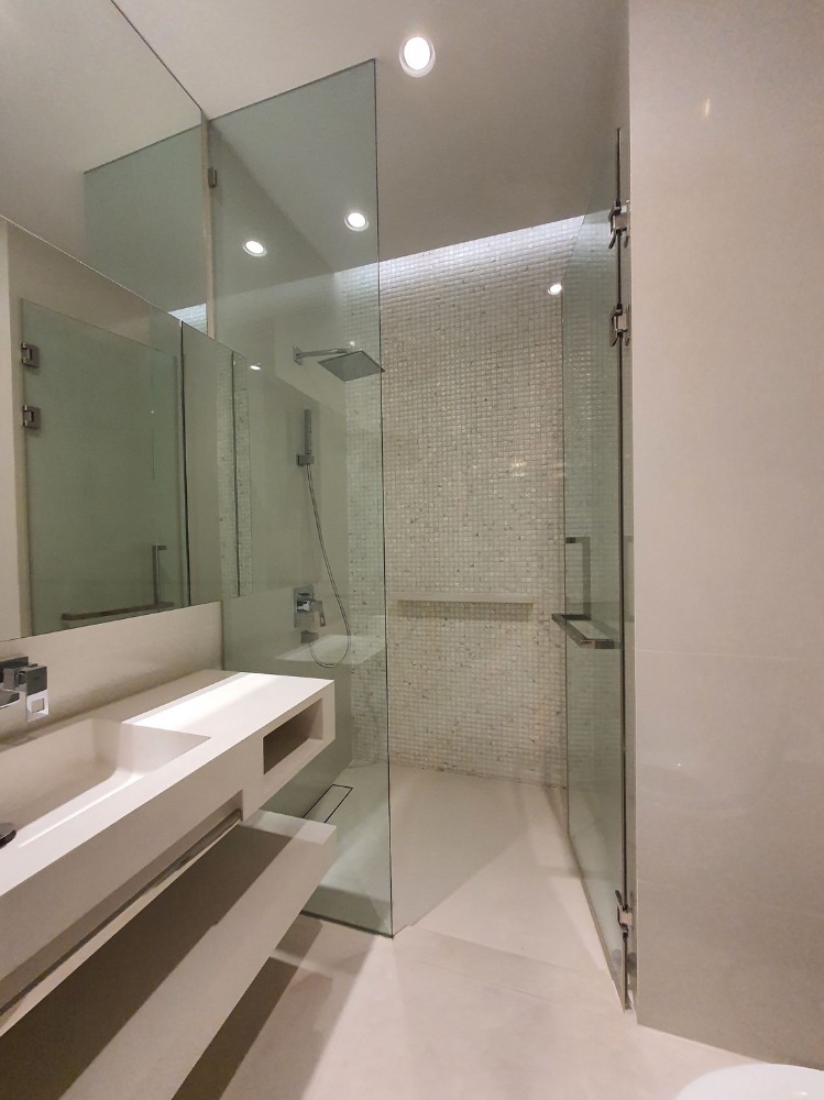 For RentCondoSukhumvit, Asoke, Thonglor : For Rent Vittorio Sukhumvit39 2Bed 2Bath 102sqm 100k/month Good location close to BTS Phromphong