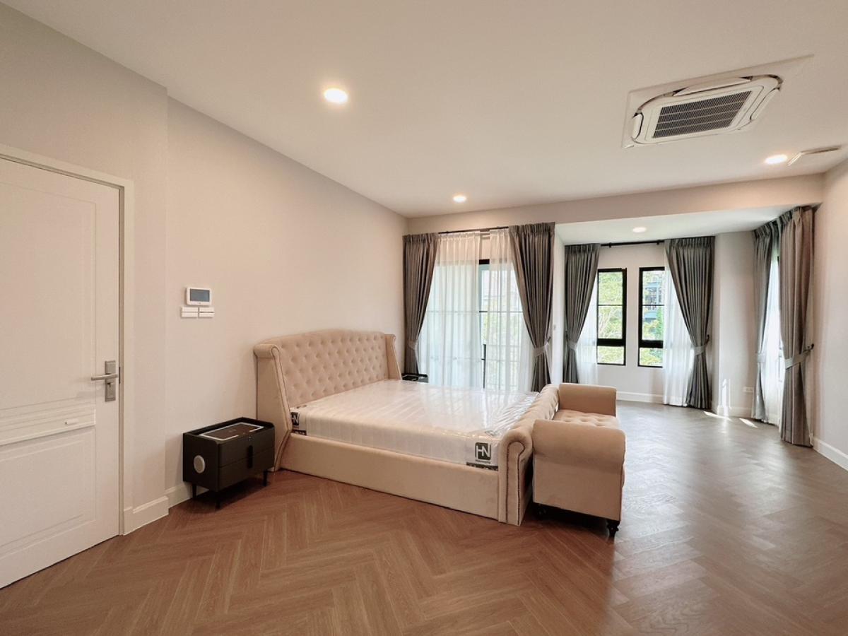 For SaleHousePattanakan, Srinakarin : 📢👇 Sell with tenant til September 2028 A detached house at Nantawan Village, Rama 9, Krungthep Kreetha With private pool, Le Marquis, L, beautiful decoration 