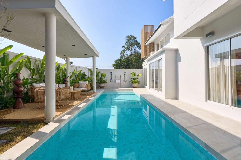 For SaleHouseChiang Mai : POOL VILLA MODERN ART LUXURY, Prime Location Hang Dong Area,  Close to 7 international schools.