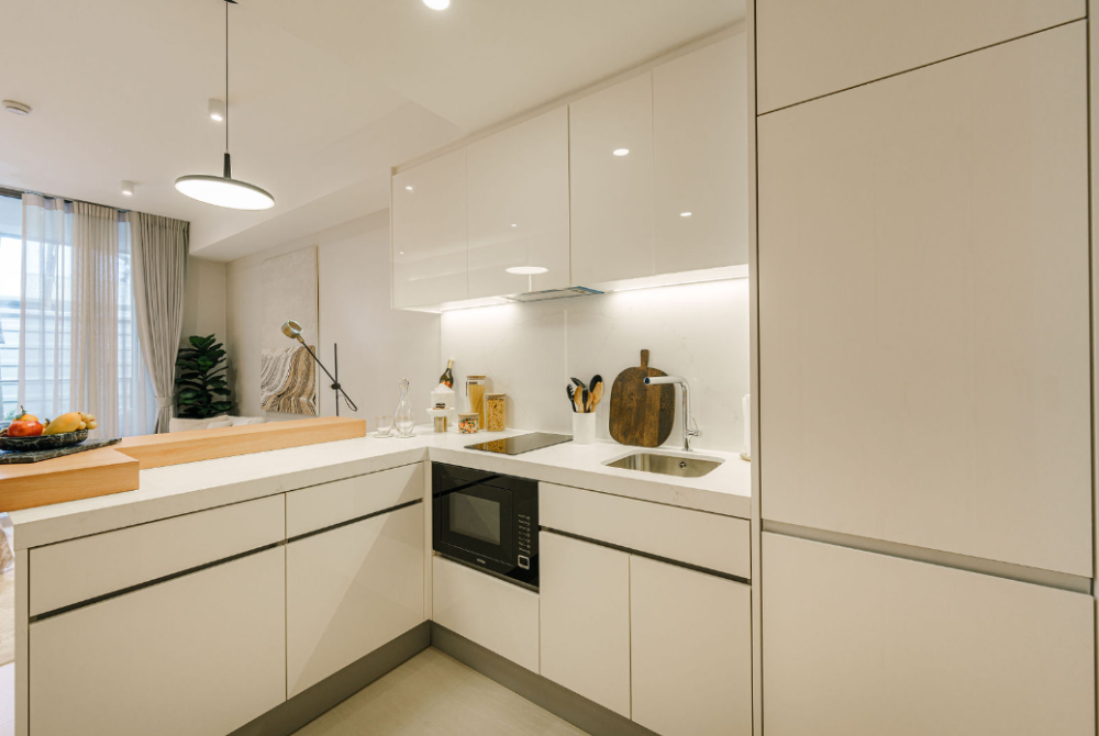 ขายคอนโดภูเก็ต : ขายคอนโดใหม่ ใกล้ Laguna หาดบางเทา, ภูเก็ต ส่วนกลางใหญ่มาก เลี้ยงสัตว์ได้