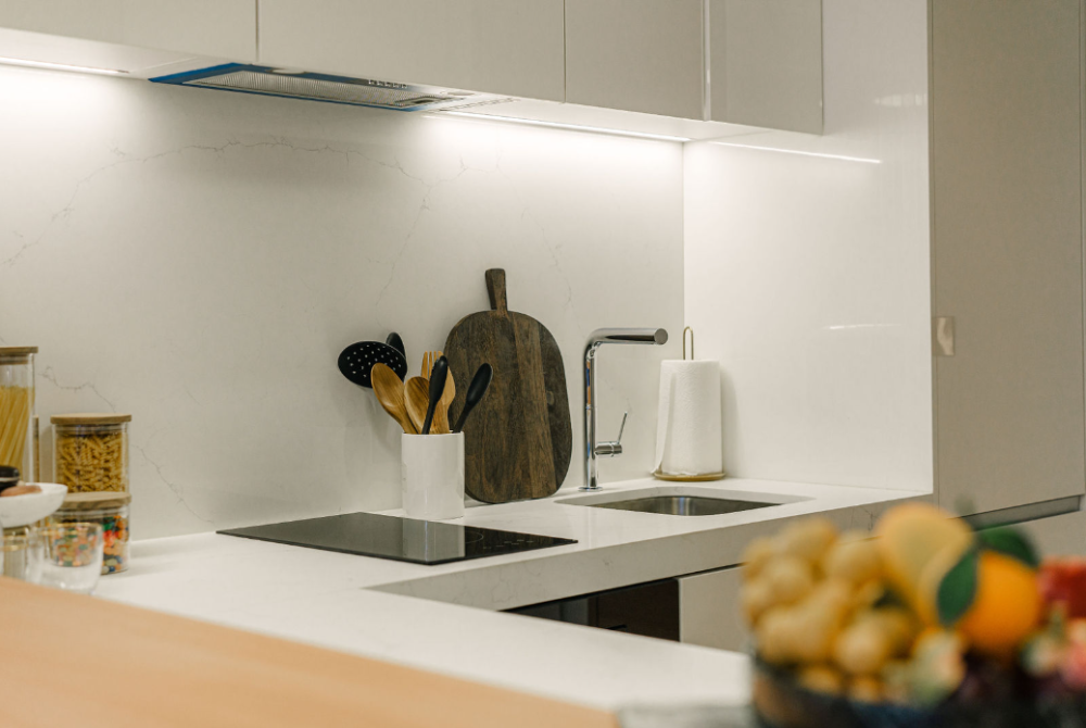 ขายคอนโดภูเก็ต : ขายคอนโดใหม่ ใกล้ Laguna หาดบางเทา, ภูเก็ต ส่วนกลางใหญ่มาก เลี้ยงสัตว์ได้